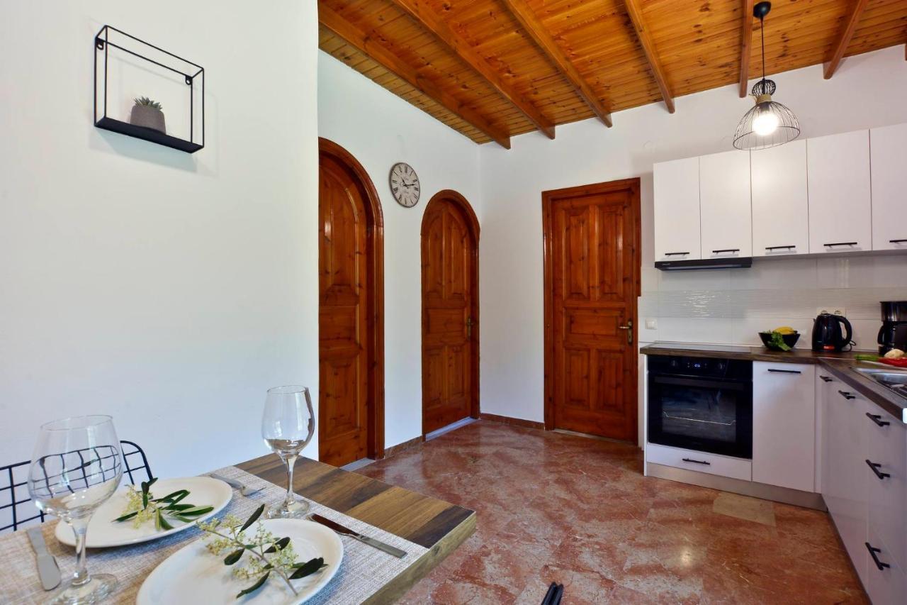 Alamanos House Meszongí Kültér fotó